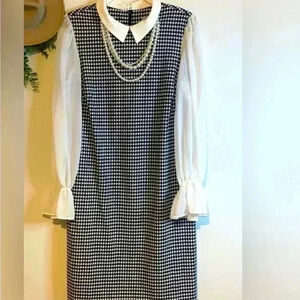 SHELBY & PALMER VINTAGE LOOK DRESS SIZE 16 with removable necklace